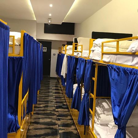 Mango Dormitory Мумбай Екстериор снимка