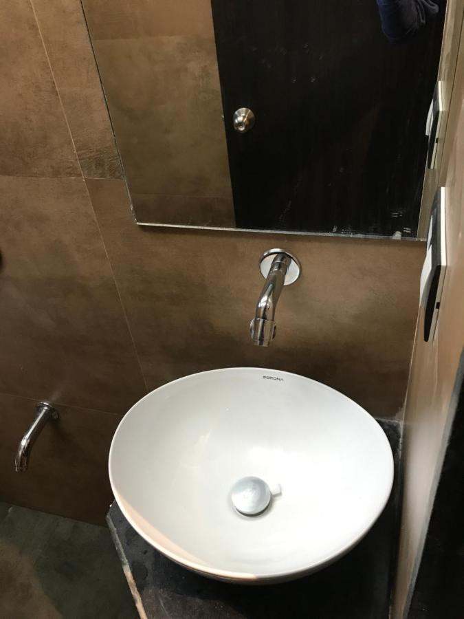 Mango Dormitory Мумбай Екстериор снимка