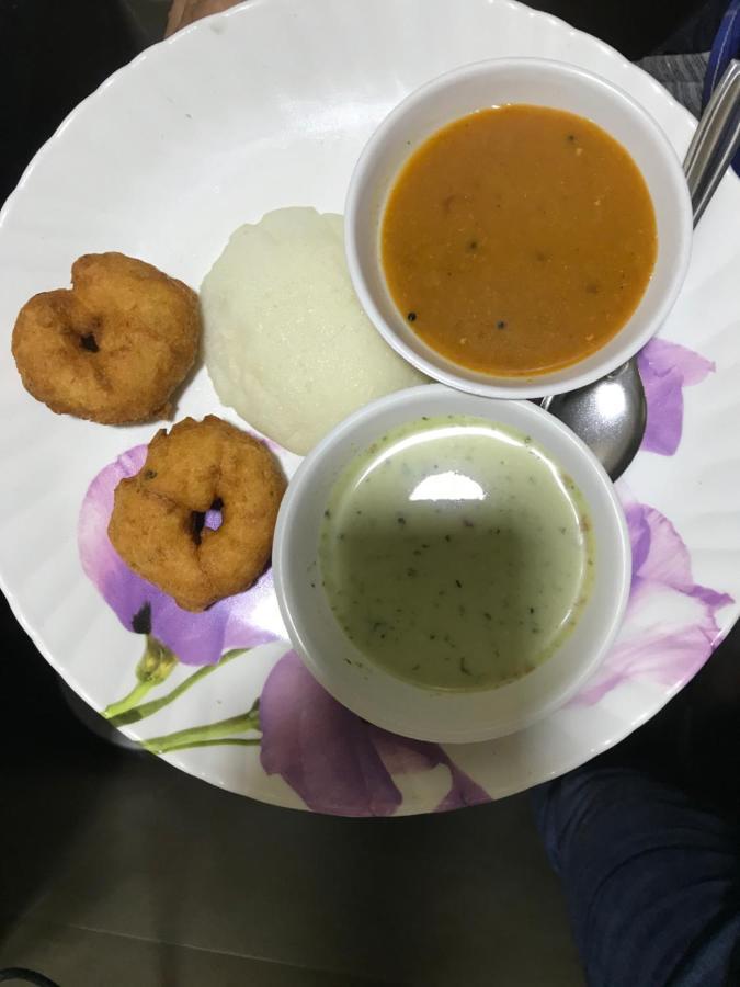 Mango Dormitory Мумбай Екстериор снимка