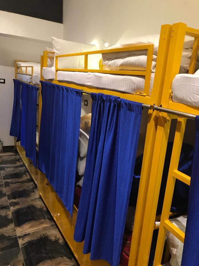 Mango Dormitory Мумбай Екстериор снимка