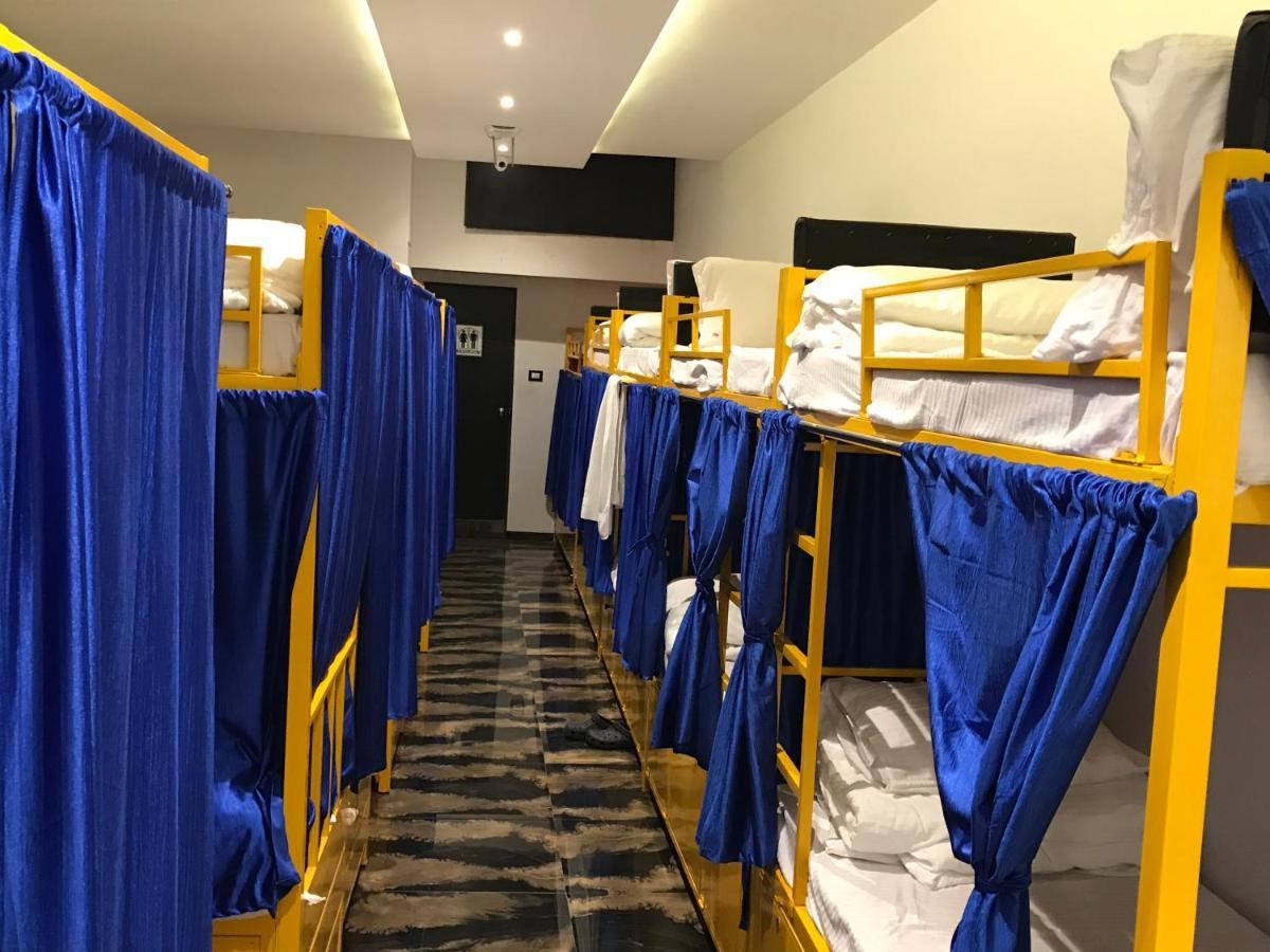 Mango Dormitory Мумбай Екстериор снимка