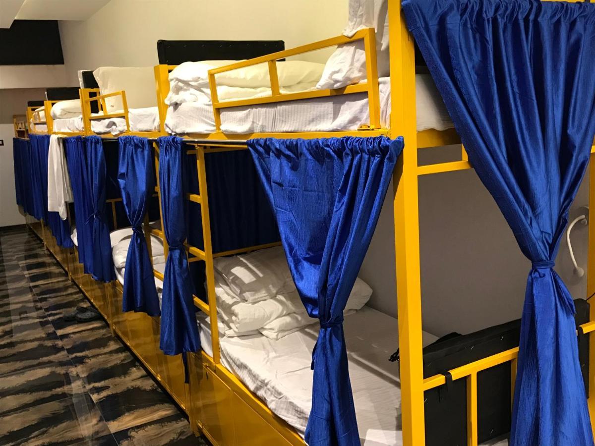 Mango Dormitory Мумбай Екстериор снимка